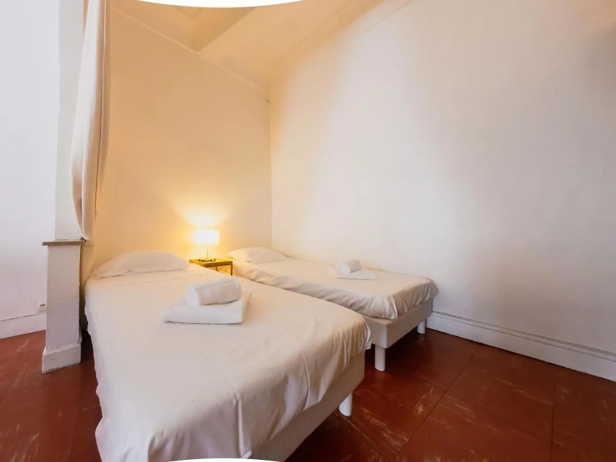 Apartment Old Town- 4 Pers, Vieux Nice, Ac, Wifi France