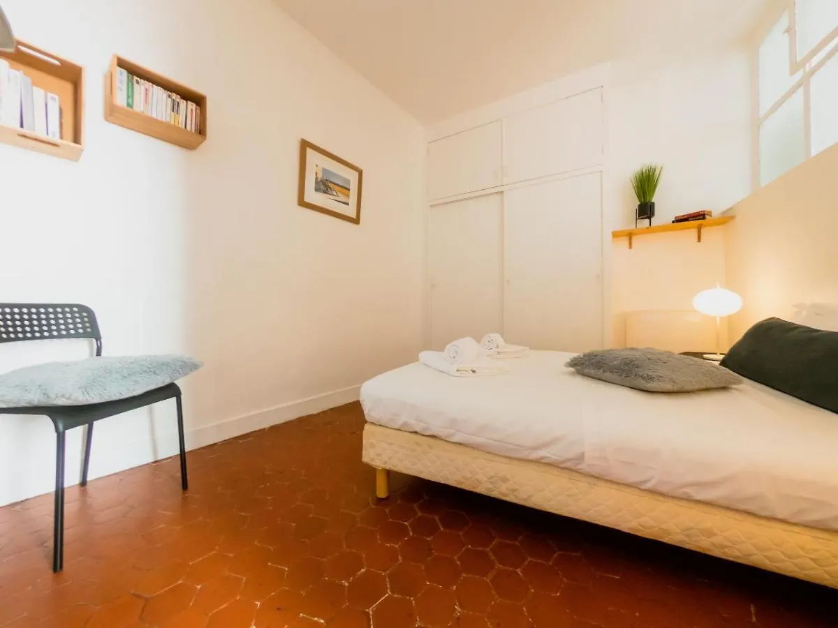 Apartment Old Town- 4 Pers, Vieux Nice, Ac, Wifi France